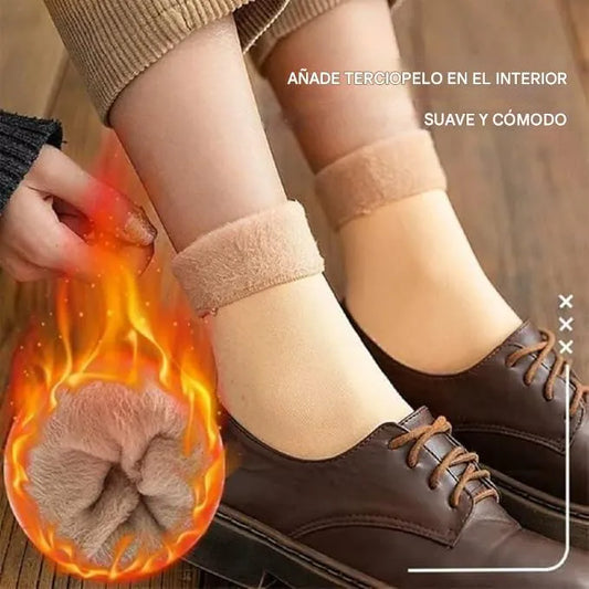 12 pares de calcetines térmicos de microfibra que abriga y repele el frío extremo