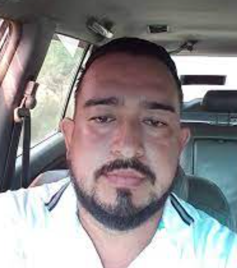 <em>Javier F.</em>